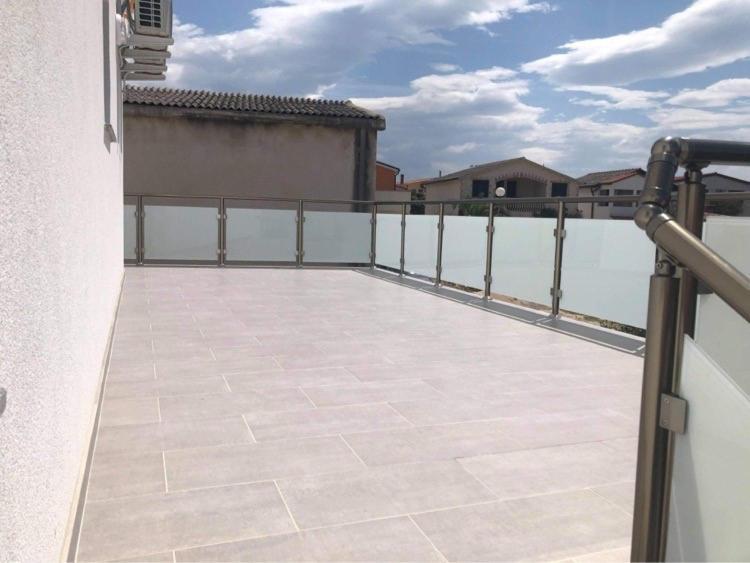 Apartmani Smokva Avec Terasse 维尔 外观 照片